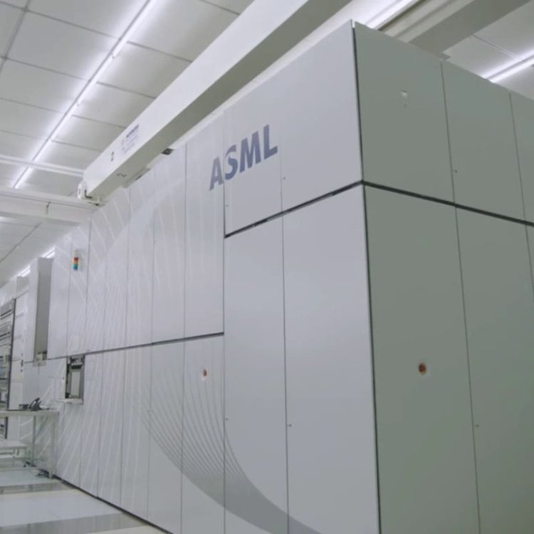 ASML预备大量出货，并研发2nm光刻机